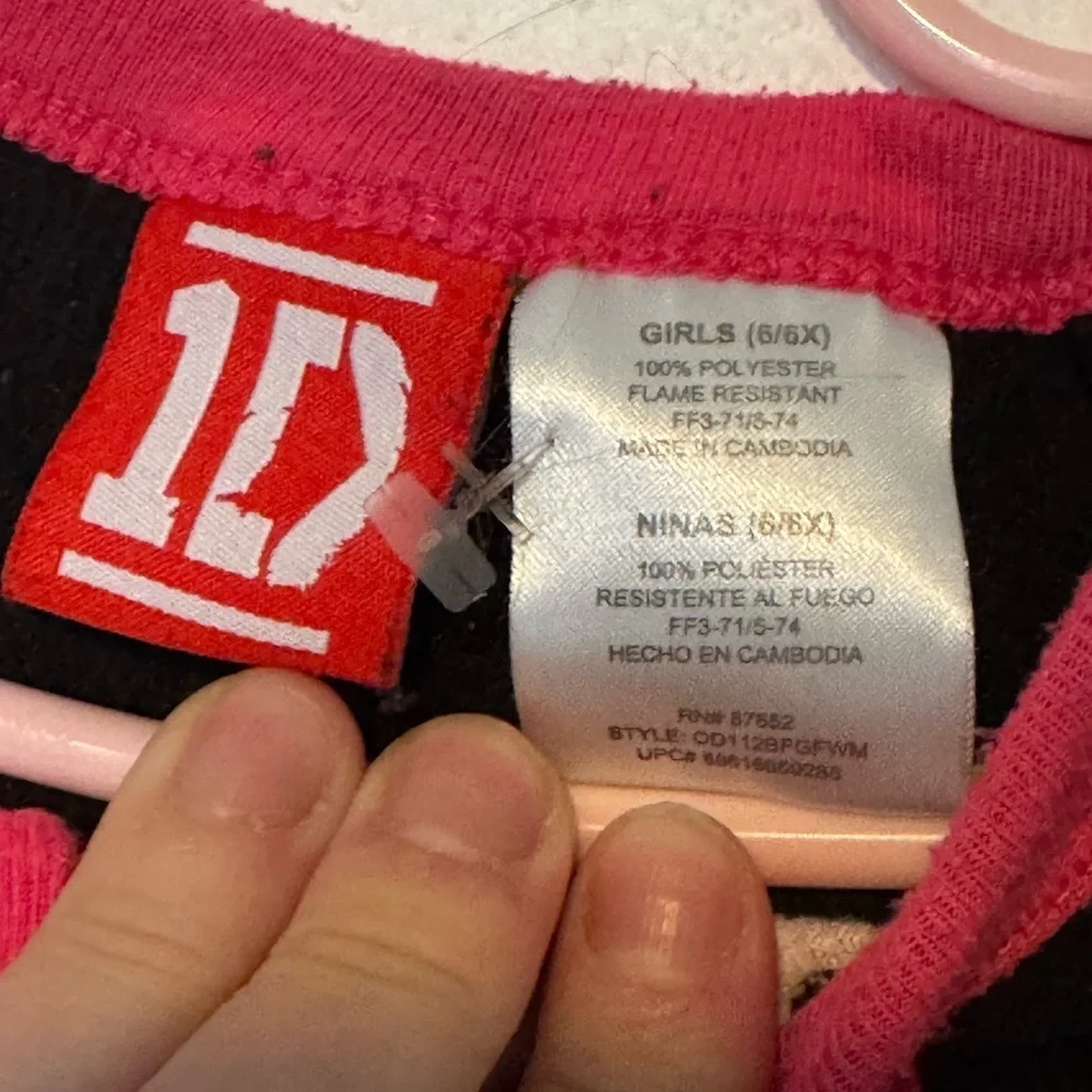 One Direction Girls Pink and Black size 6 footie pajamas